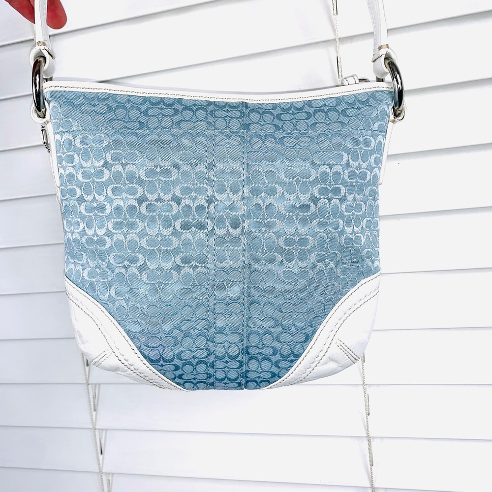 |•COACH•| Pretty Blue/White Small Crossbody Bag - Picture 5 of 8